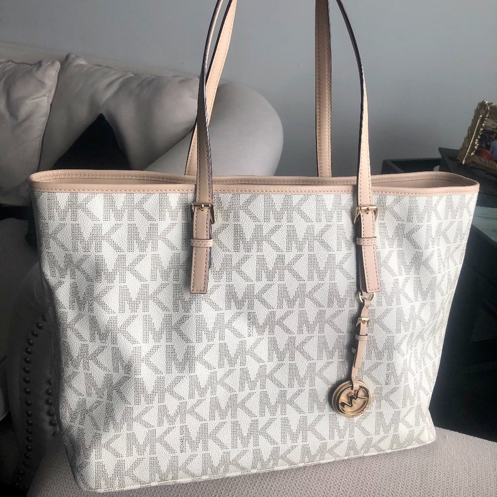 NWOT - Michael Kors Signature Jet Set Tech Tote